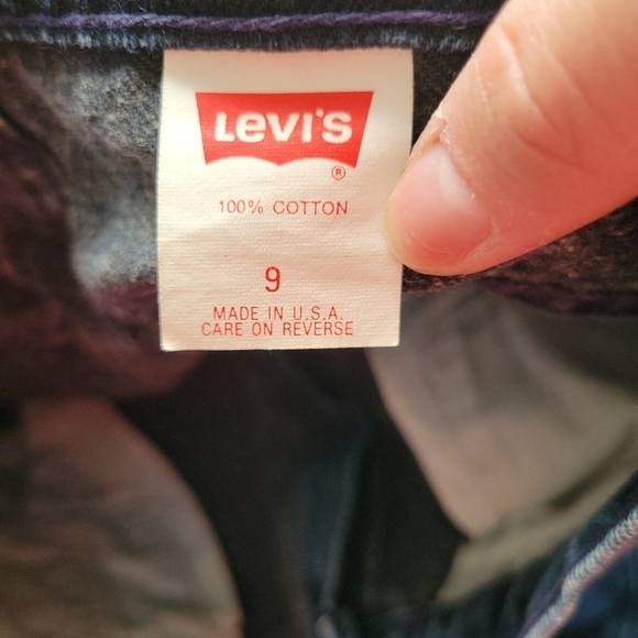 Levi's Mid Rise Jeans - Picture 12 of 12